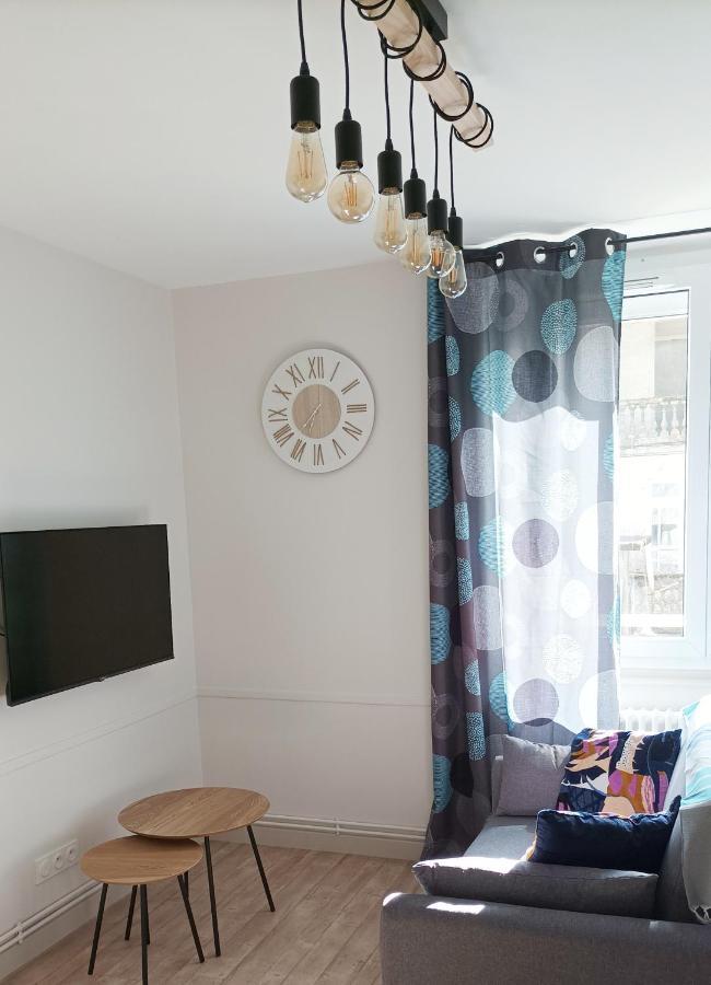 Loudeac : Appartement T2 Chaleureux Centre Ville Luaran gambar